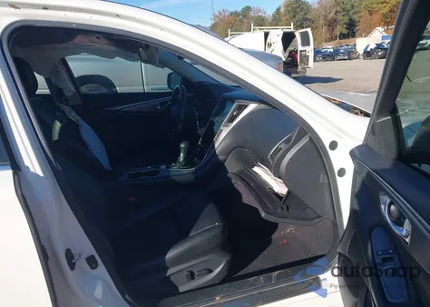 2017 Infiniti Q50 3.0T Signature Edition z USA, uszkodzony, nr VIN JN1EV7AP5HM739318